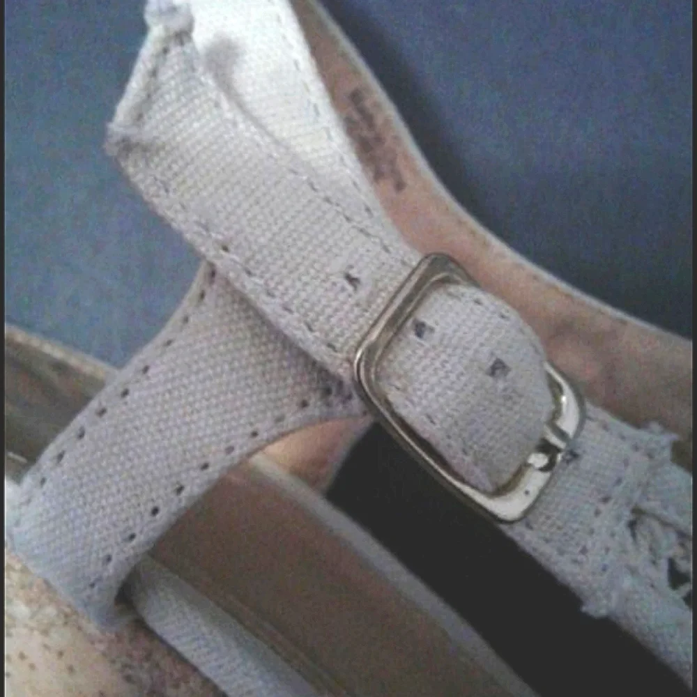 Fergalicious Boho Retro Y2K Cream Caged Cork Heels Platform Sandals 6